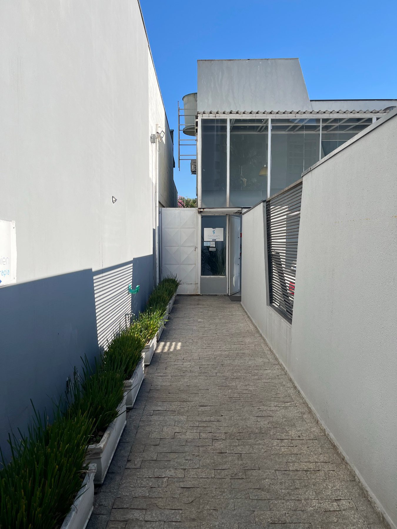 Entrada da Clínica Sampieri Fisioterapia